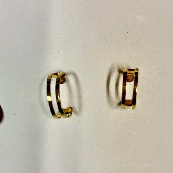 6 Pairs of Silver and Gold Vintage Earrings, pierced hearts, hoops, teardrop - Picture 6 of 9